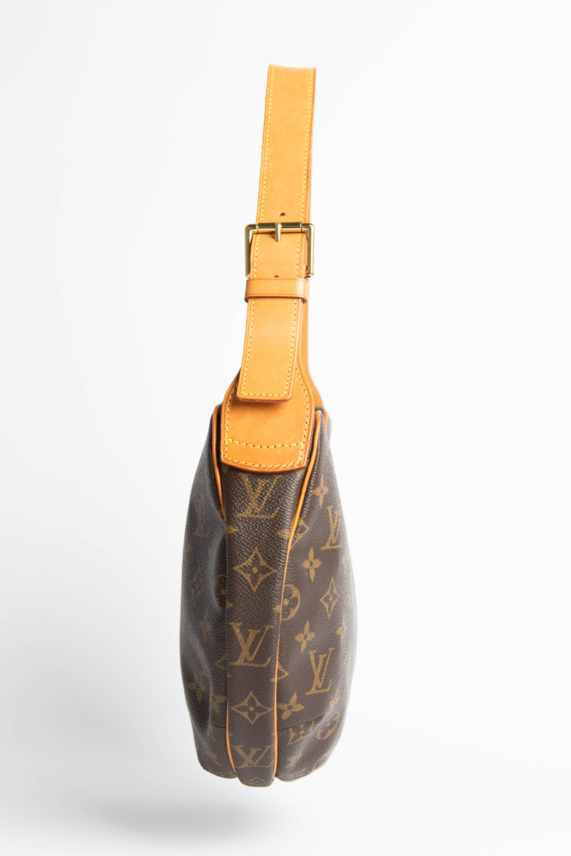 Gorgeous Authentic Vintage Louis Vuitton Monogram Croissant MM Bag  w/Dustbag