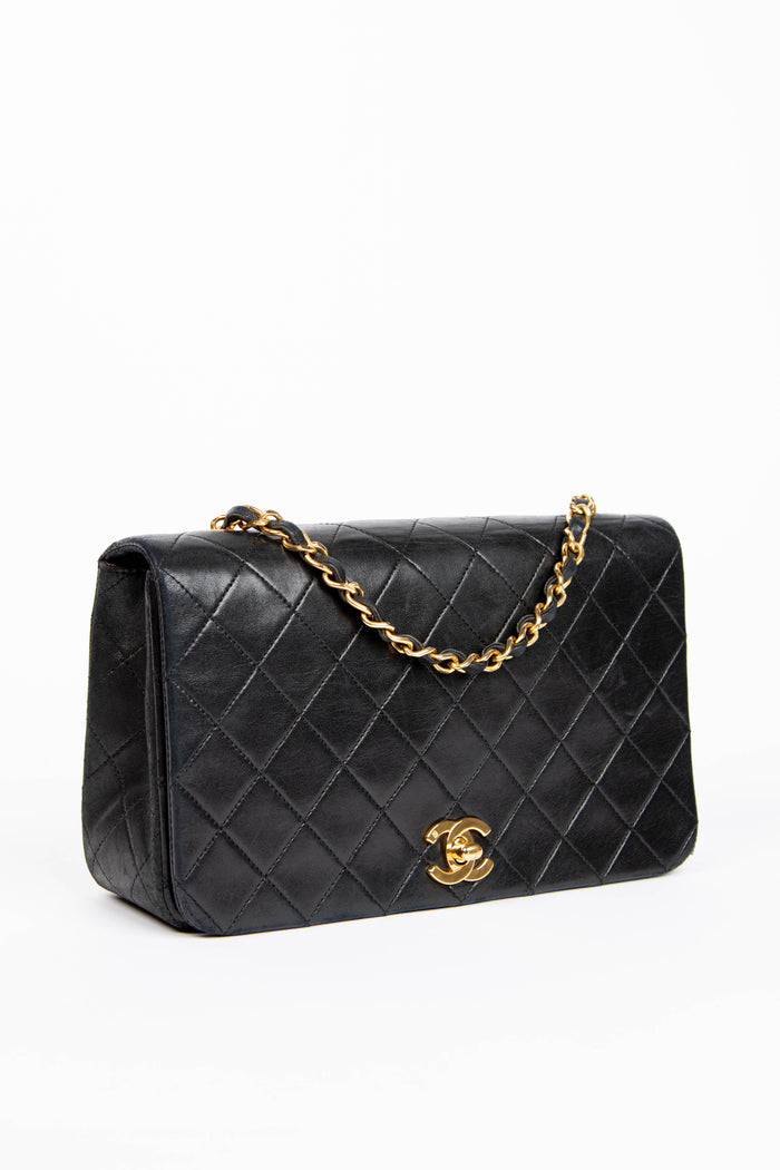 80s Chanel Black Lambskin Small Single Flap Shoulder Bag