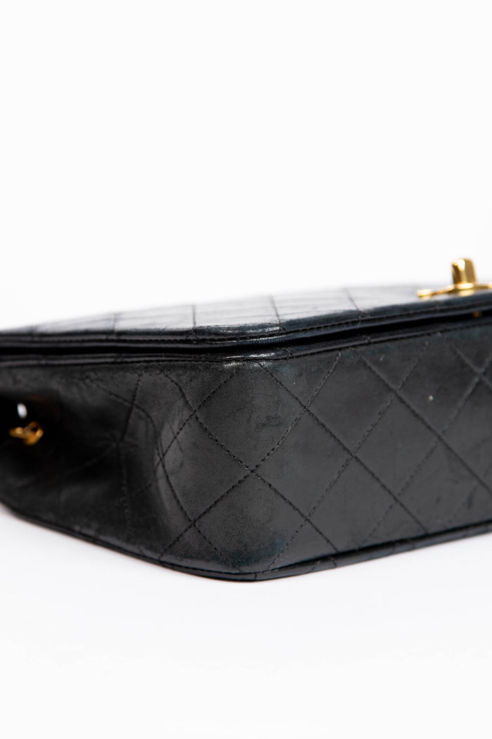 80s Chanel Black Lambskin Small Single Flap Shoulder Bag