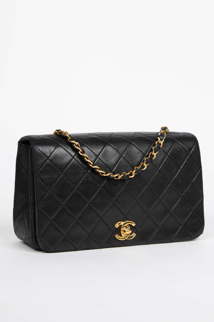 80s Chanel Black Lambskin Small Single Flap Shoulder Bag
