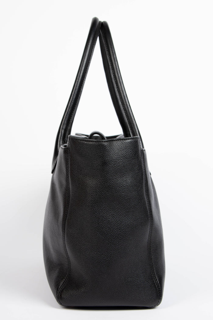 2000s Chanel Black Grained Leather Cerf Executive Shopper Tote Bag