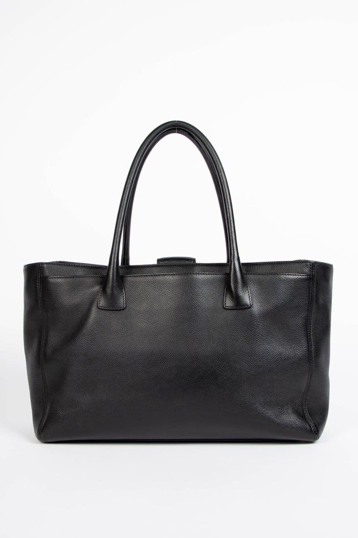2000s Chanel Black Grained Leather Cerf Executive Shopper Tote Bag