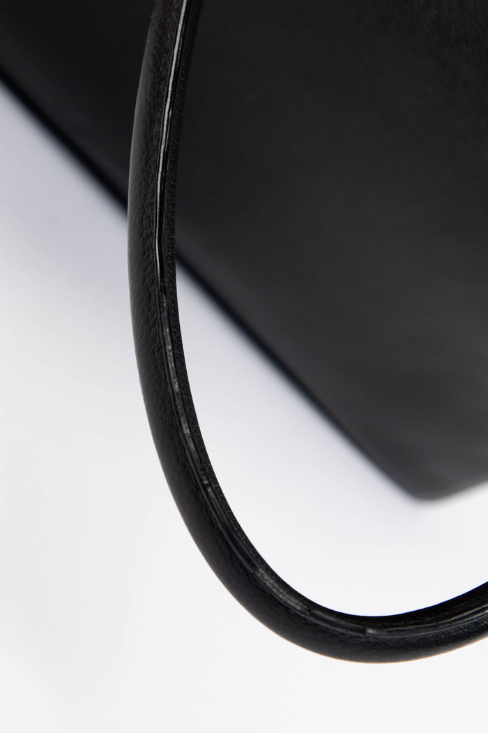 2000s Chanel Black Grained Leather Cerf Executive Shopper Tote Bag