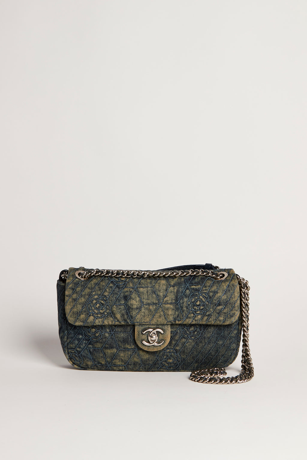 RARE 2010s Chanel Floral Denim Shoulder Bag