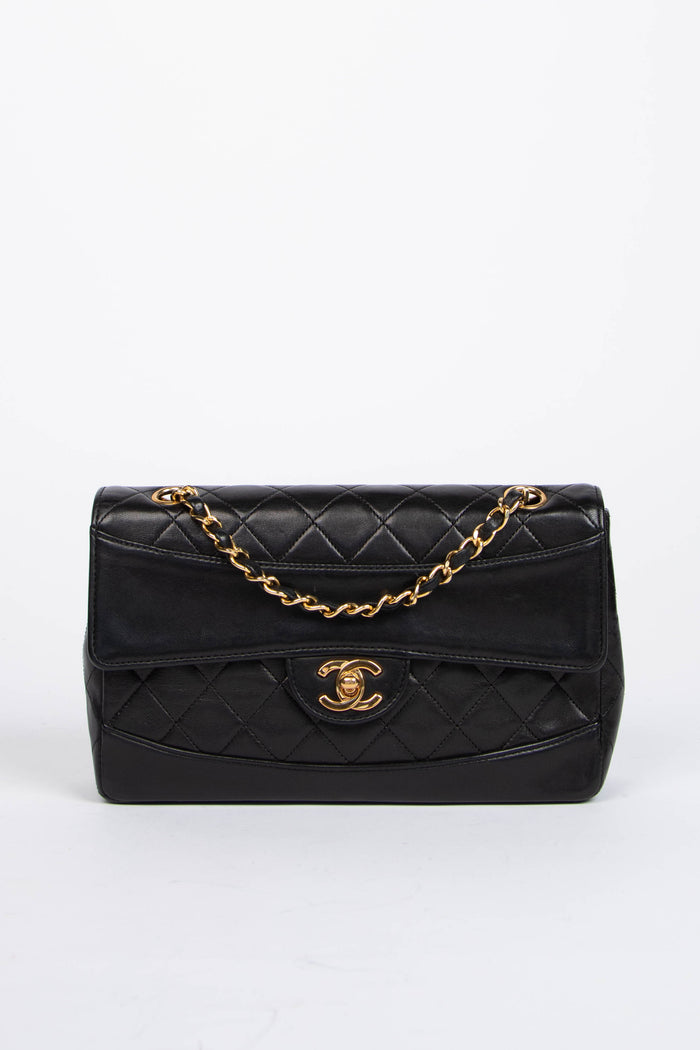 80s Chanel Black Lambskin Leather Single Flap Shoulder Bag