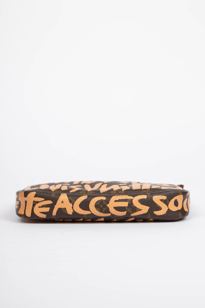 Louis Vuitton x Stephen Sprouse Graffiti Pochette Accessoires