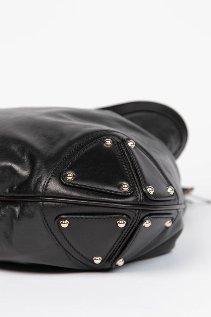 2000s Gucci Black Leather Indy Tassel Shoulder Bag