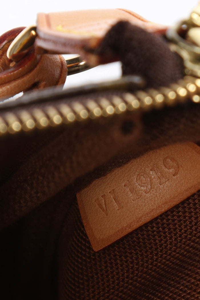 Vintage Louis Vuitton Monogram Pochette Accessoires