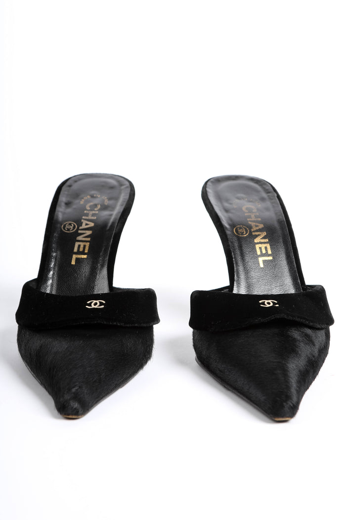 2000s Chanel Black Pony Hair Court Heels (EU 36)