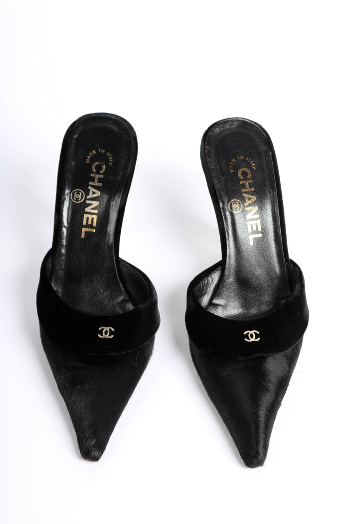 2000s Chanel Black Pony Hair Court Heels (EU 36)