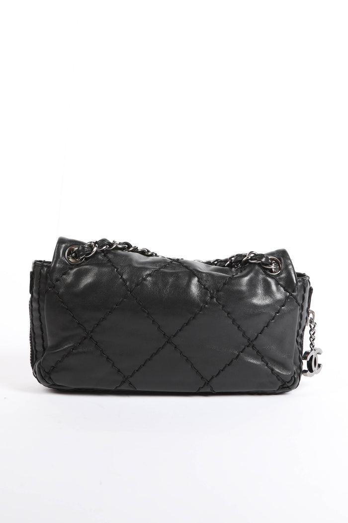 2000s Chanel Black Lambskin Leather Ultimate Stitch Single Flap Shoulder Bag