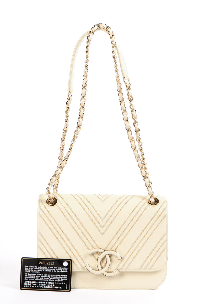 2010s Chanel Cream Leather Chevron Shoulder Bag