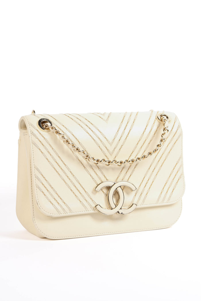 2010s Chanel Cream Leather Chevron Shoulder Bag