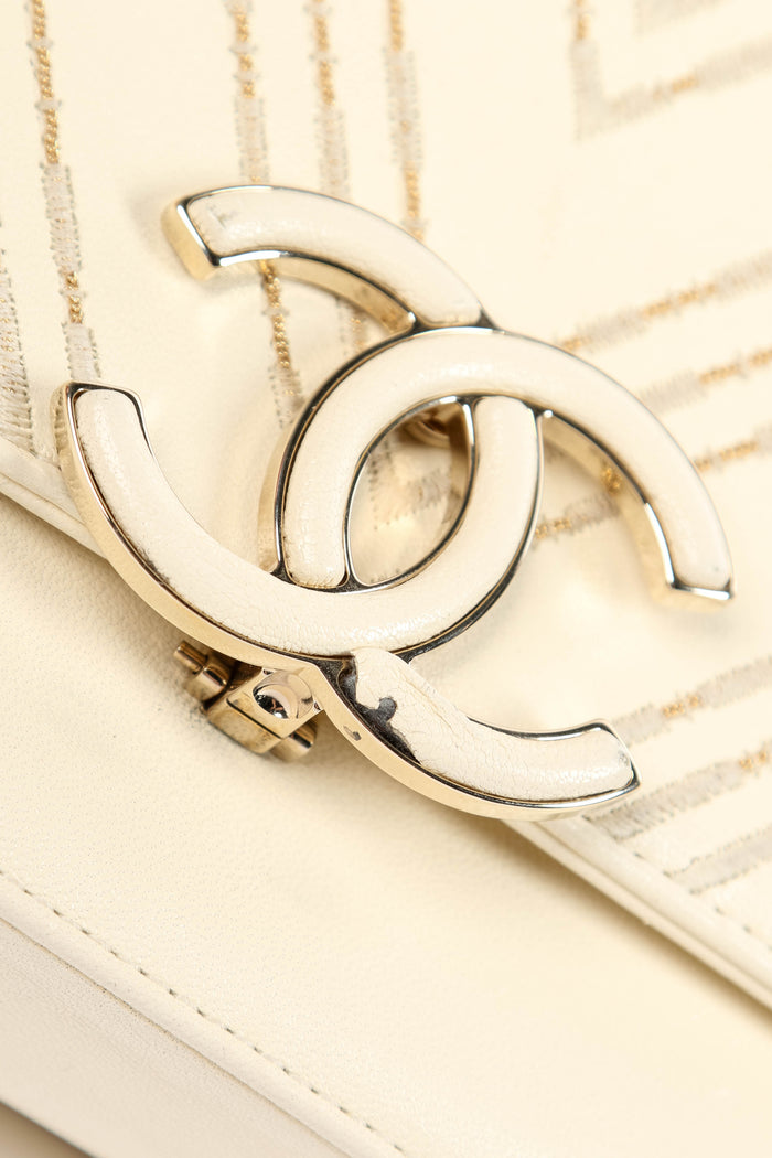 2010s Chanel Cream Leather Chevron Shoulder Bag