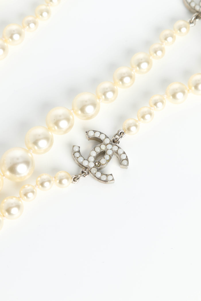 2000s Chanel CC Faux Pearl Necklace