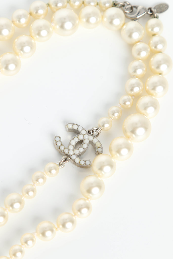 2000s Chanel CC Faux Pearl Necklace