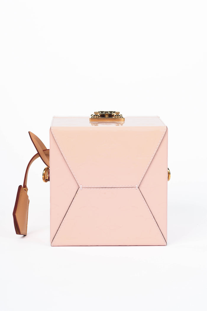 2019 Louis Vuitton Pink Monogram Vernis Bleecker Box Bag
