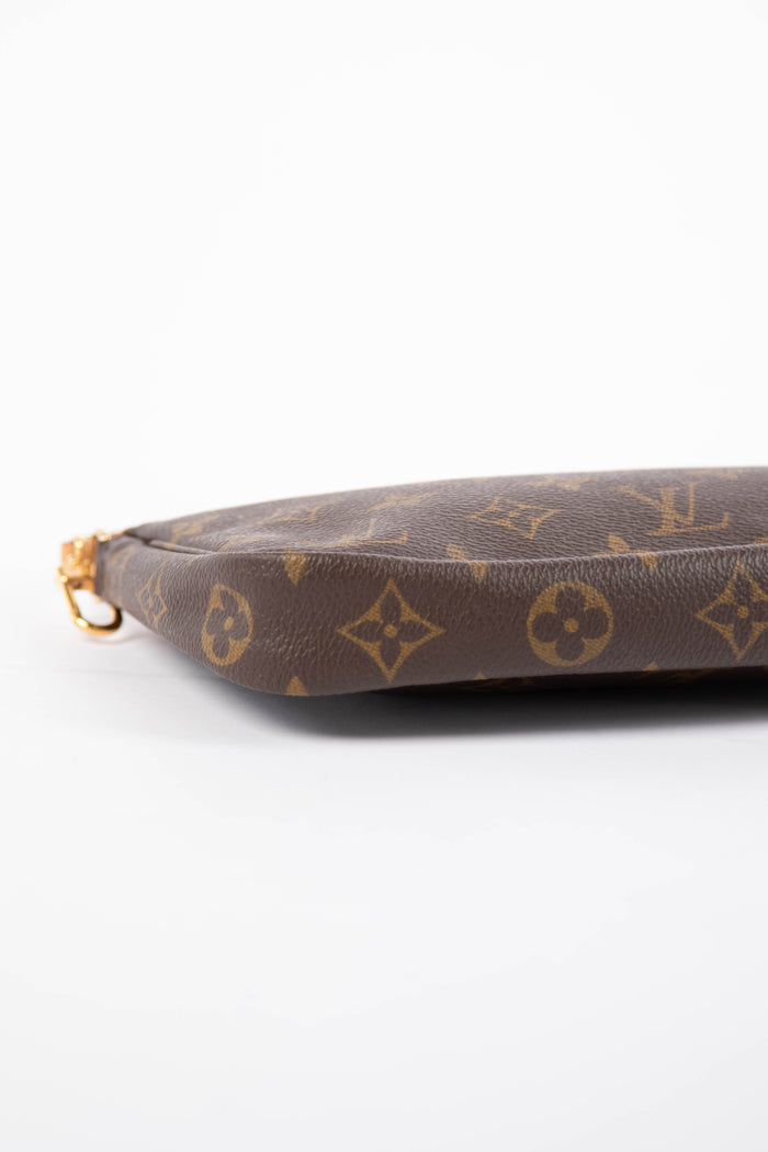 2000s Louis Vuitton Monogram Pochette Accessoires