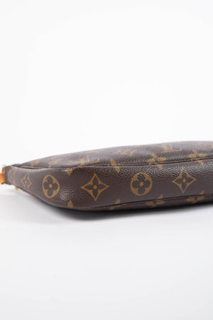 2000s Louis Vuitton Monogram Pochette Accessoires
