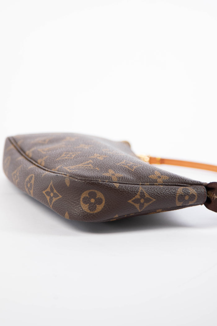 2000s Louis Vuitton Monogram Pochette Accessoires