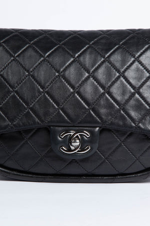 SUPER RARE 2010s Chanel Black Hula Hoop Shoulder Bag