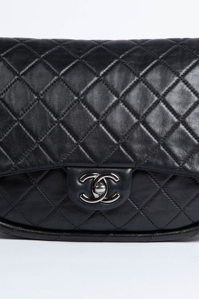 SUPER RARE 2010s Chanel Black Hula Hoop Shoulder Bag