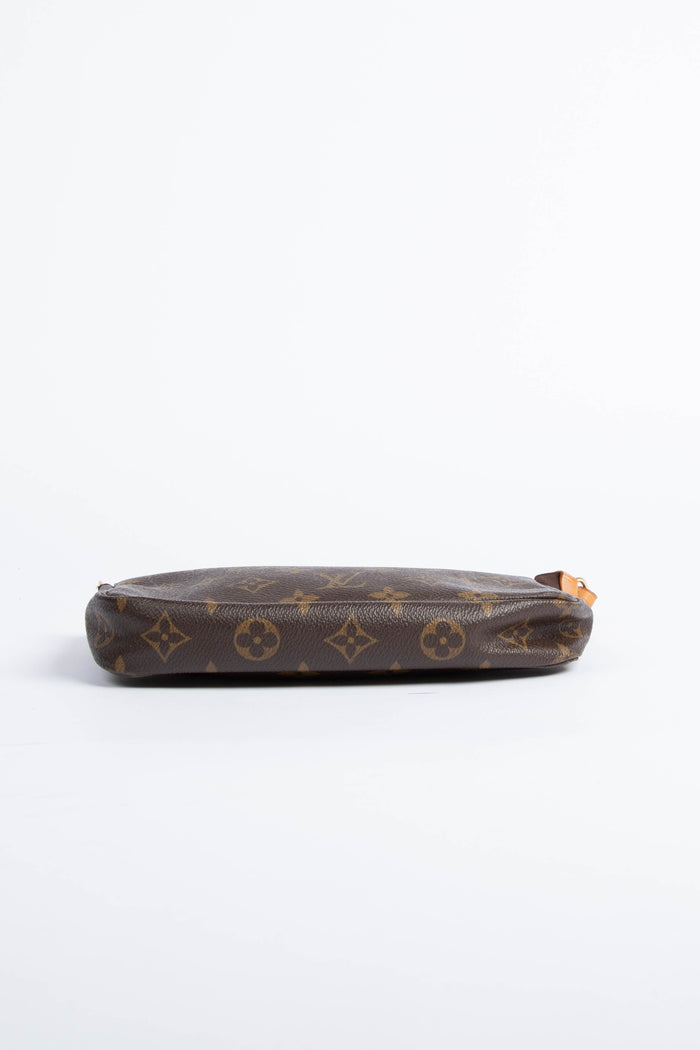 2000s Louis Vuitton Monogram Pochette Accessoires