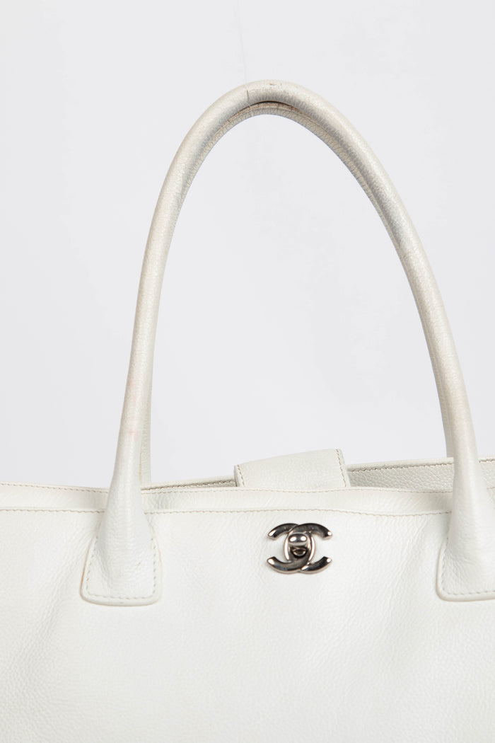 2000s Chanel White Leather Cerf Executive Shopper Tote Bag