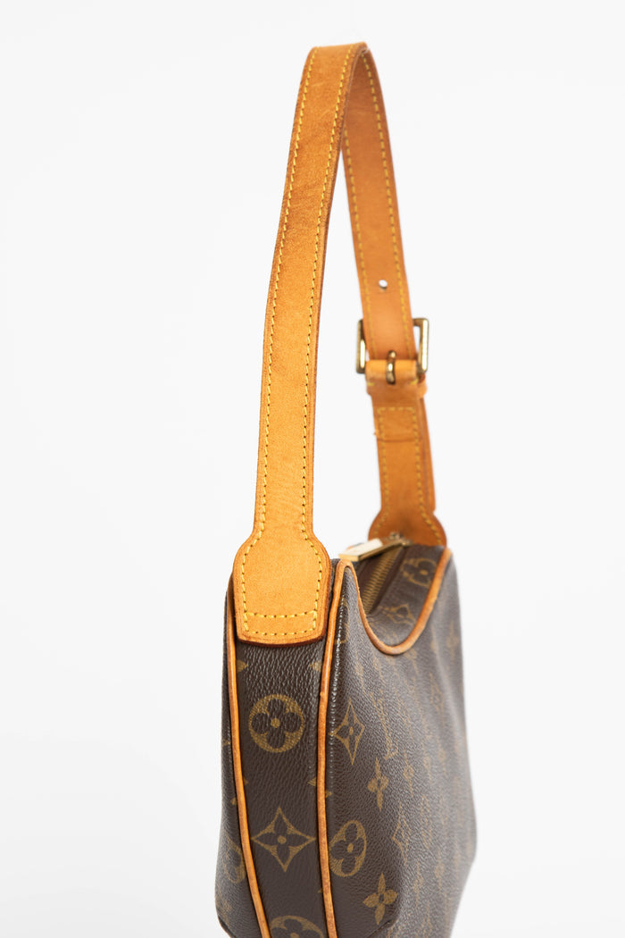 Louis Vuitton Vintage Monogram Croissant PM - Brown Shoulder Bags, Handbags  - LOU676928