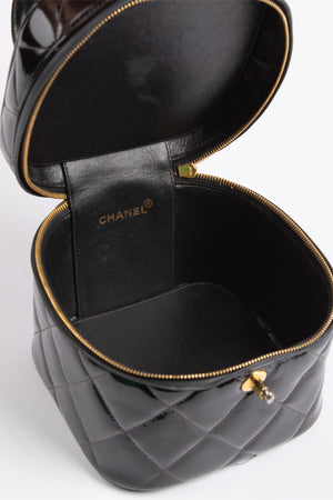 90s Chanel Black Patent Leather Small Vanity Case