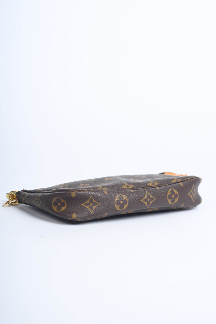 2000s Louis Vuitton Monogram Pochette Accessoires