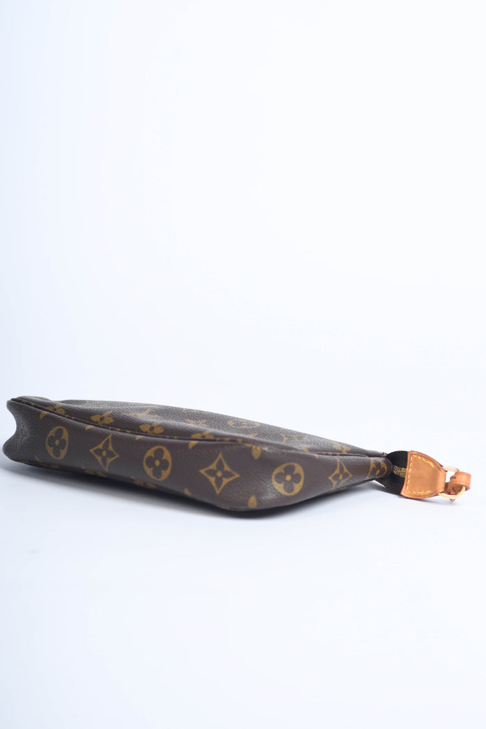 2000s Louis Vuitton Monogram Pochette Accessoires