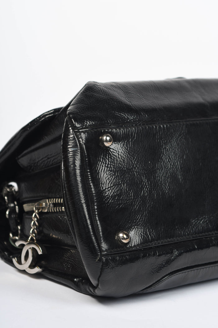2000s Chanel Black Patent Leather Luxe Ligne Flap Bag