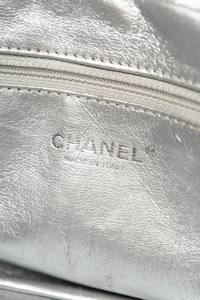 2000s Chanel Black Patent Leather Luxe Ligne Flap Bag