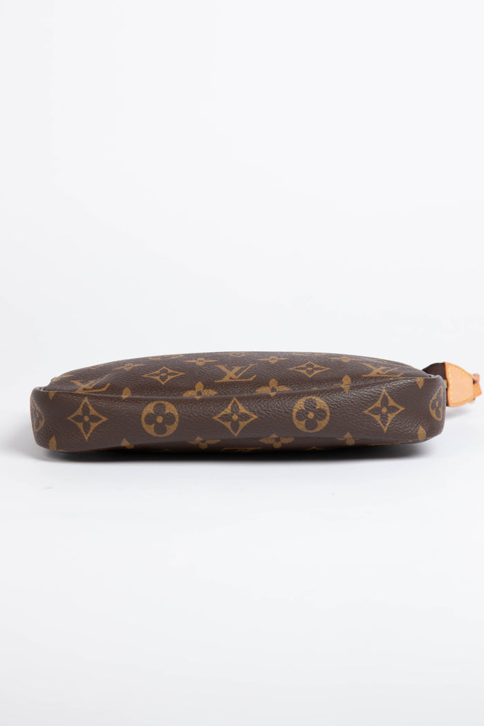 2000s Louis Vuitton Monogram Pochette Accessoires