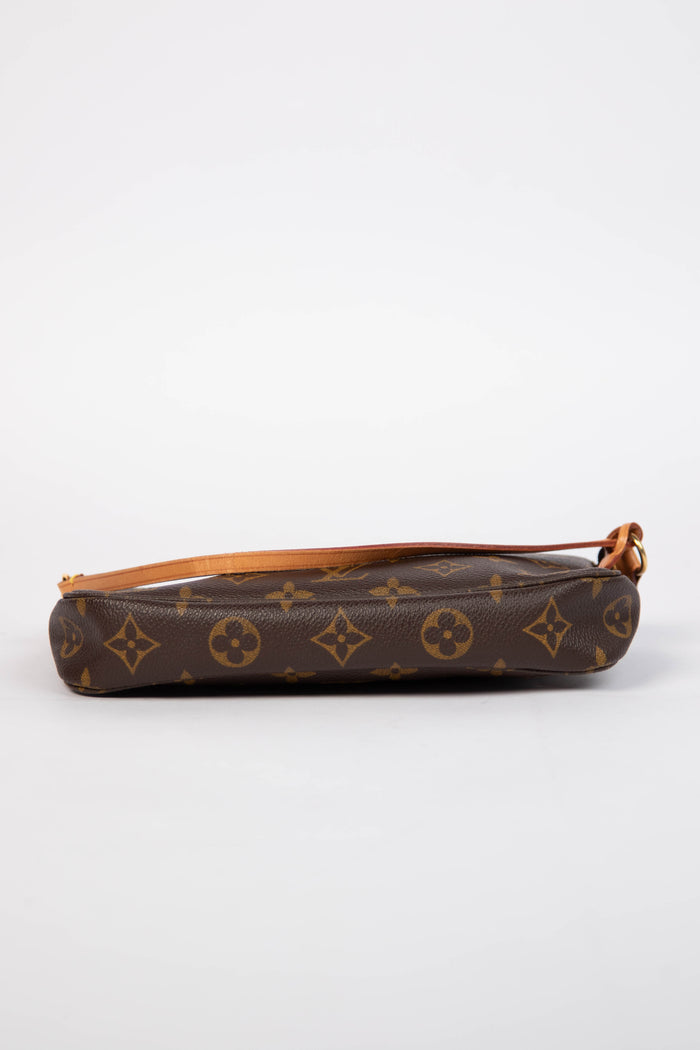 2000s Louis Vuitton Monogram Pochette Accessoires