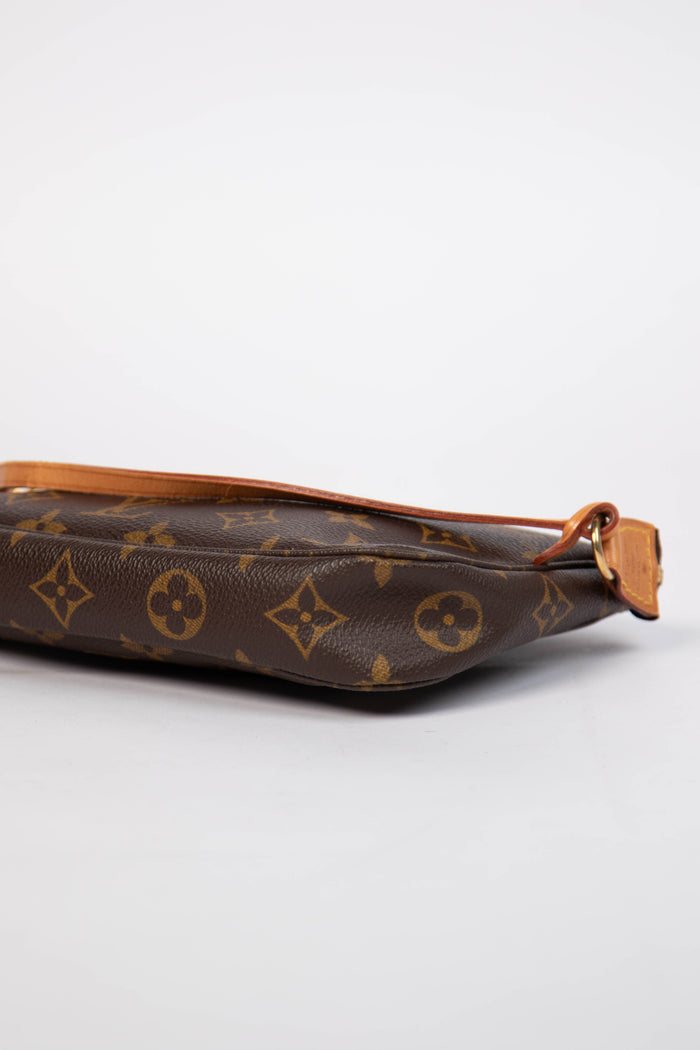 2000s Louis Vuitton Monogram Pochette Accessoires