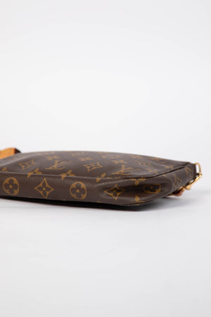 2000s Louis Vuitton Monogram Pochette Accessoires