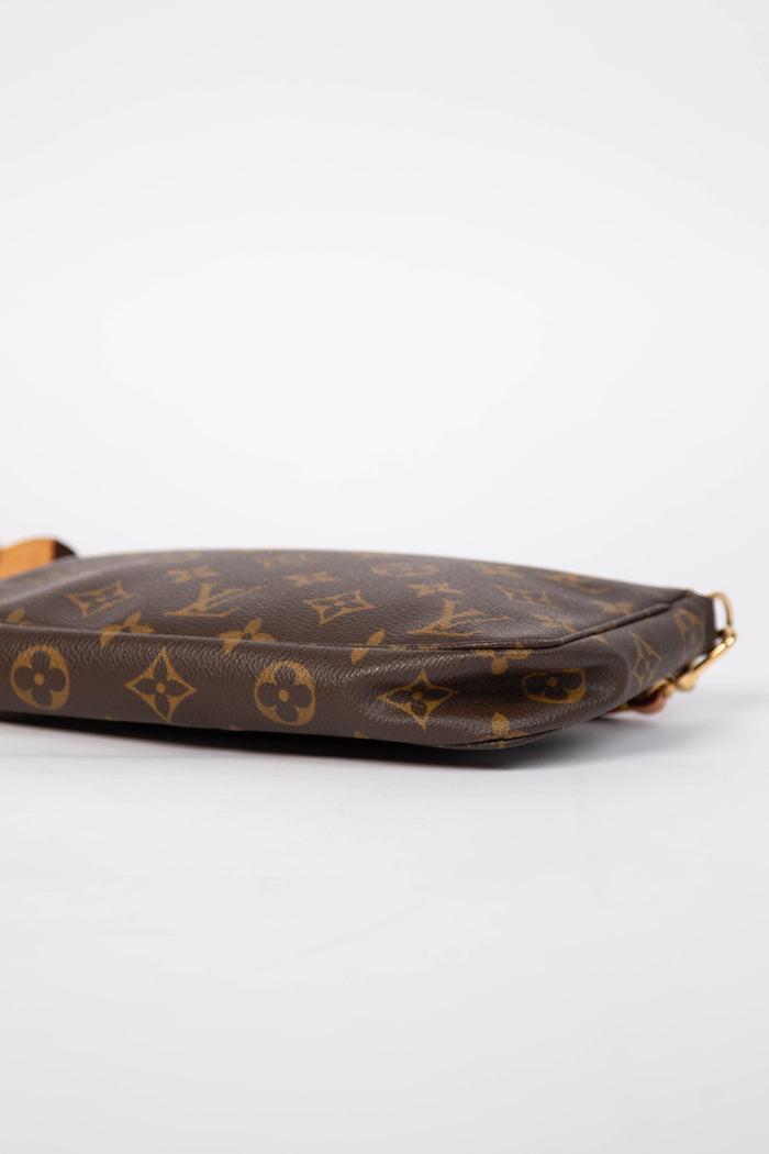 2000s Louis Vuitton Monogram Pochette Accessoires