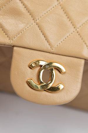 90s Chanel Beige Lambskin Medium Double Flap Shoulder Bag 24k GHW