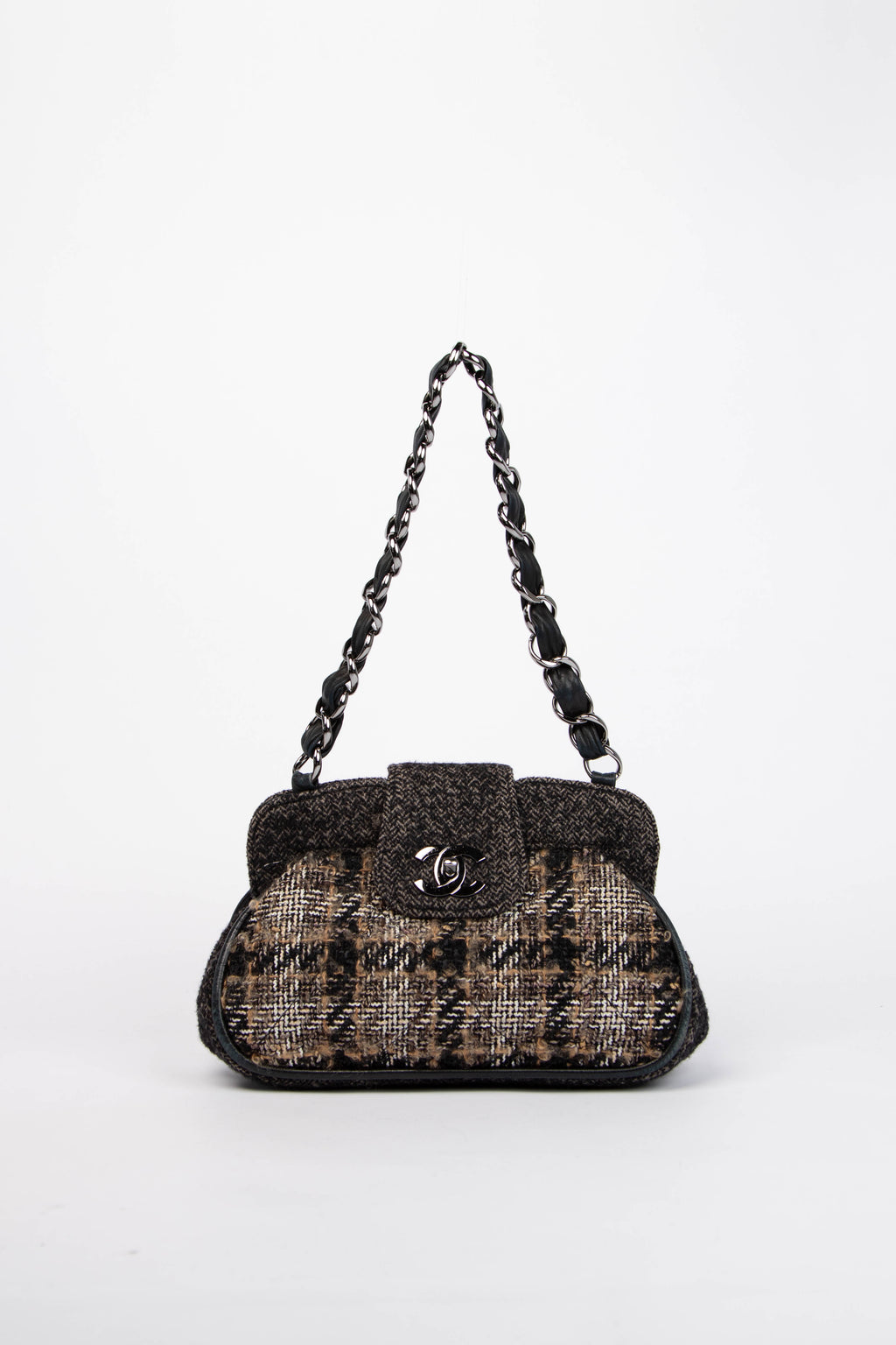 2000s Chanel Grey Tweed Frame Shoulder Bag