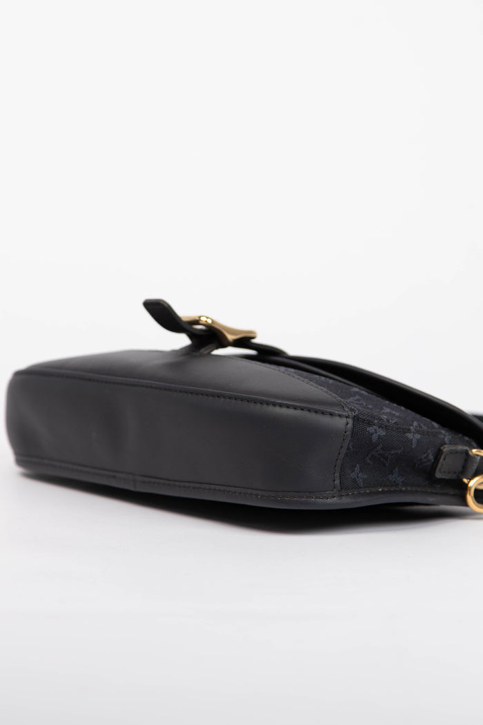 2000s Louis Vuitton Marjorie Navy Shoulder Bag