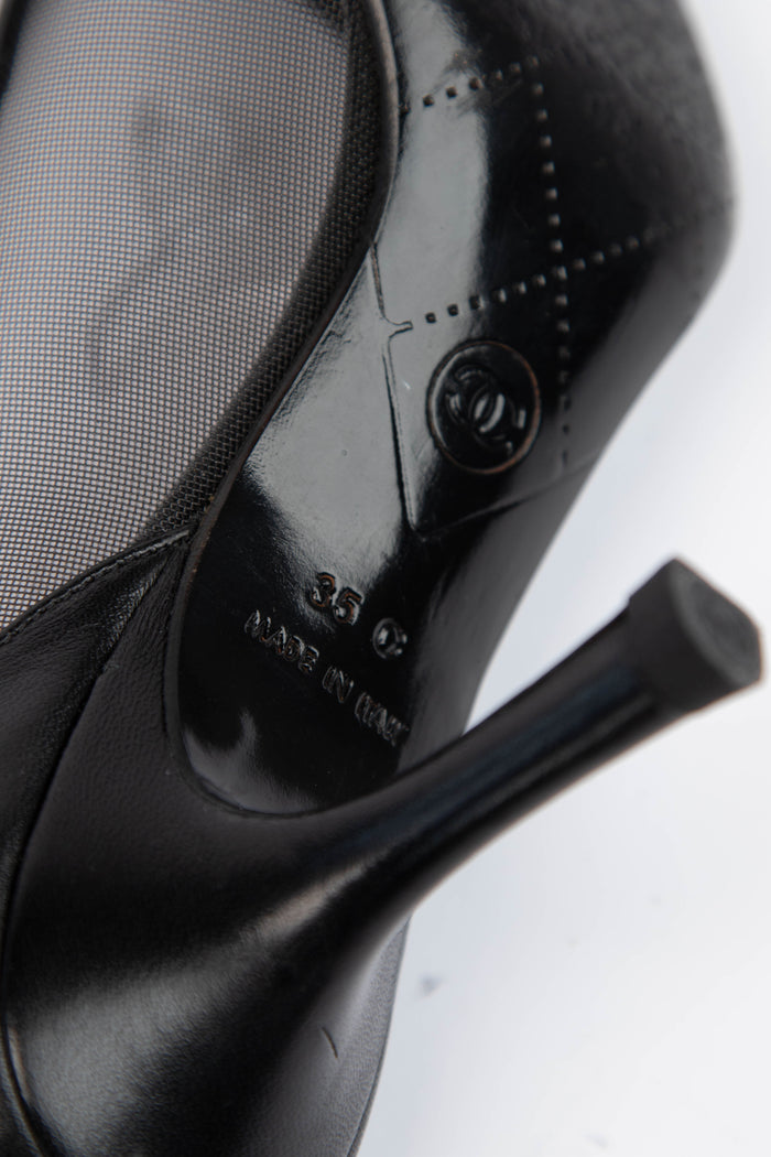 Vintage Chanel Black Mesh and Leather Pointed Toe Heel (EU 35C)