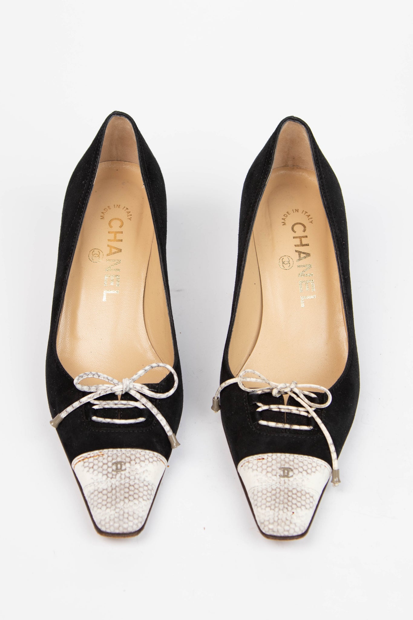 Vintage Chanel Black Suede Kitten Heel (EU 35C)