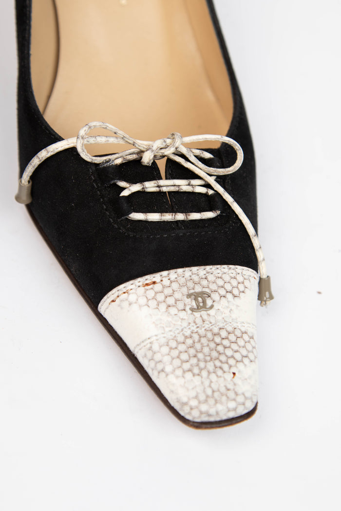 Vintage Chanel Black Suede Kitten Heel (EU 35C)