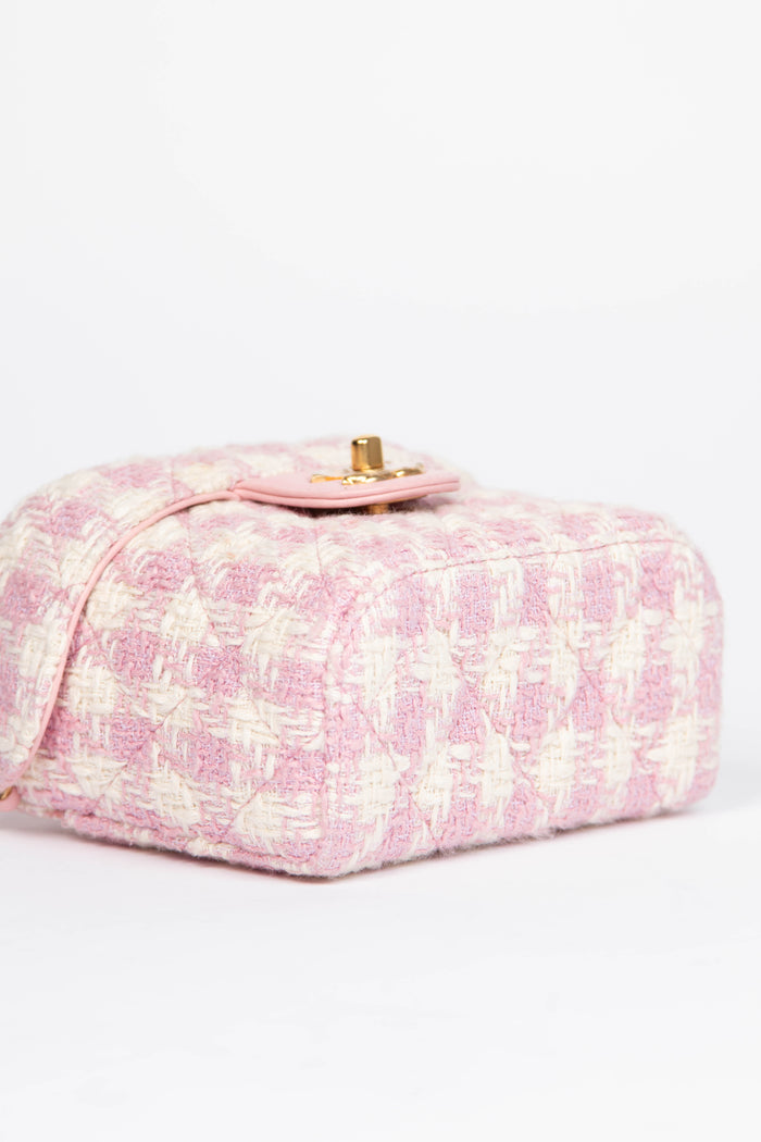 2023 Chanel Pink Houndstooth Tweed Mini Vanity Bag