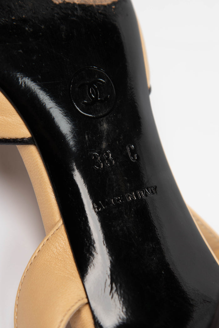 Vintage Chanel Beige and Black Leather CC Slingback Heel (EU 38)