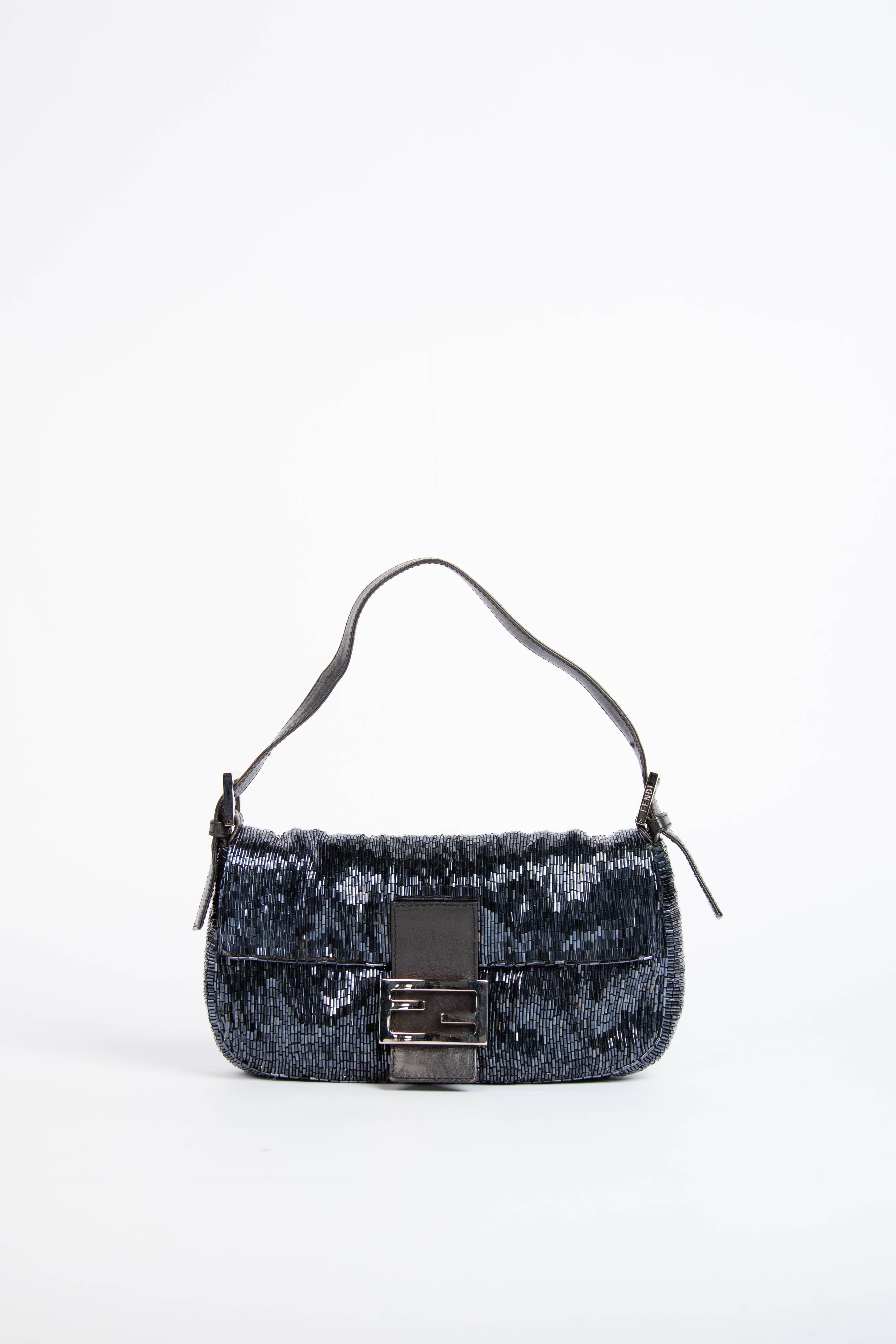 バッグ FENDI Beaded Denim Bucket VINTAGE FENDI Mamma Bucket Flower Beads Shoulder Bag Denim Blue