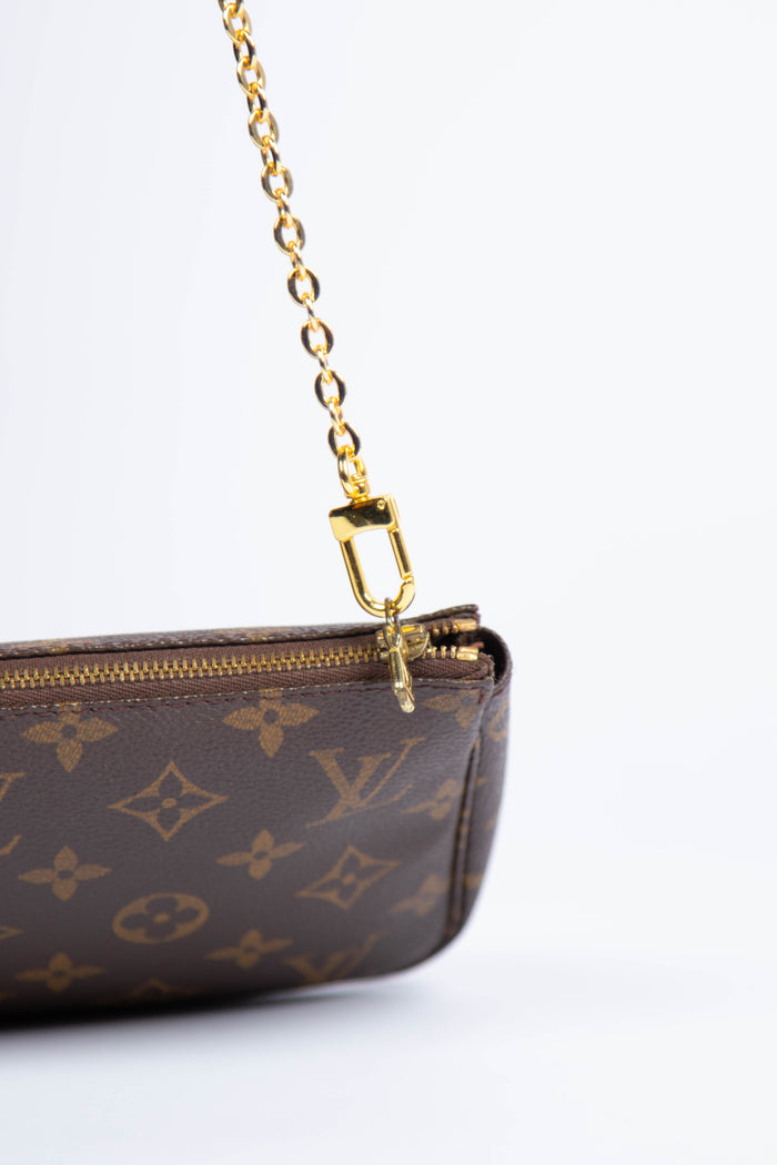 2000s Louis Vuitton Monogram Pochette Accessoires