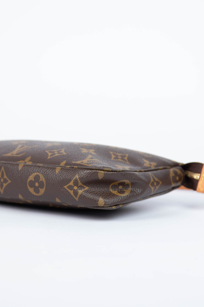 2000s Louis Vuitton Monogram Pochette Accessoires